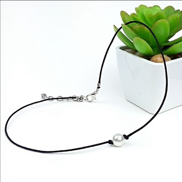 3/$20 Boho Single Pearl Choker Necklace - Picture 2 of 4